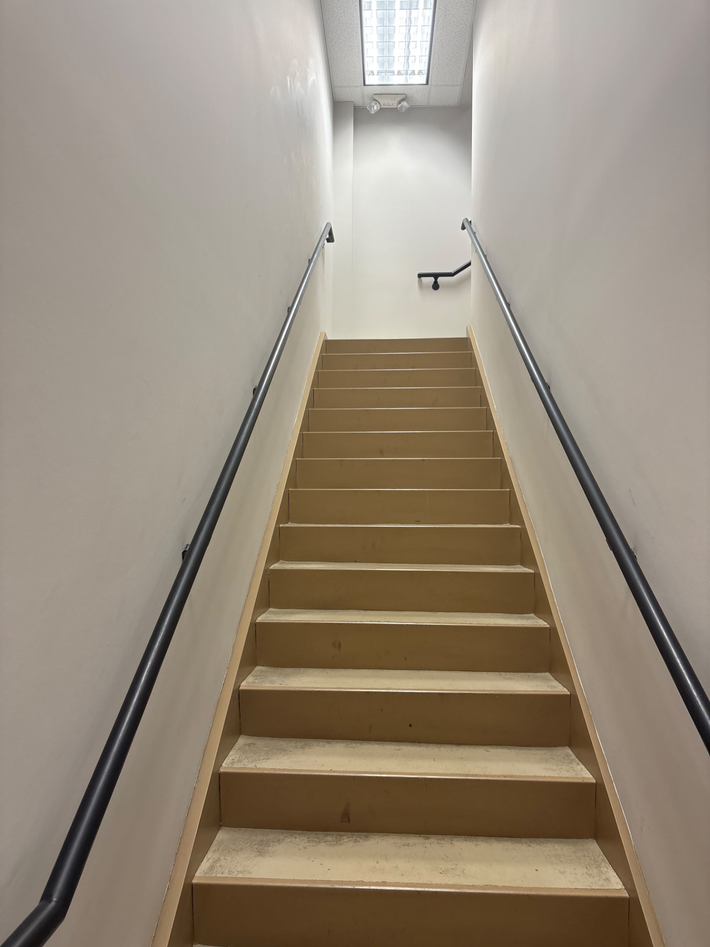 Commercial cleaning work photo 2 of 17