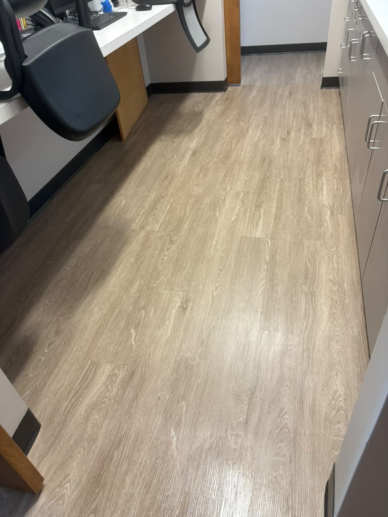 Commercial cleaning work photo 8 of 17